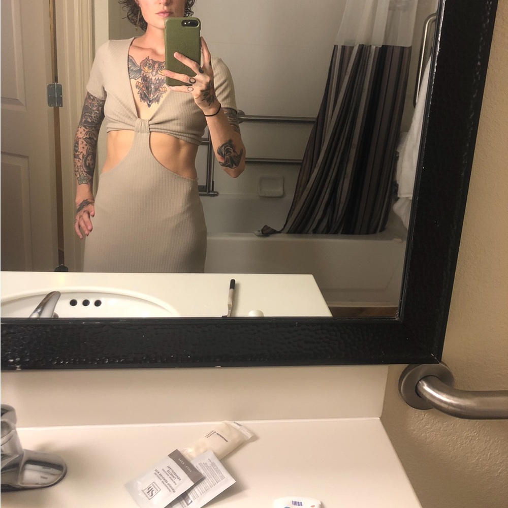 Le Lis Tan Cut-Out Dress - Picture 2 of 5